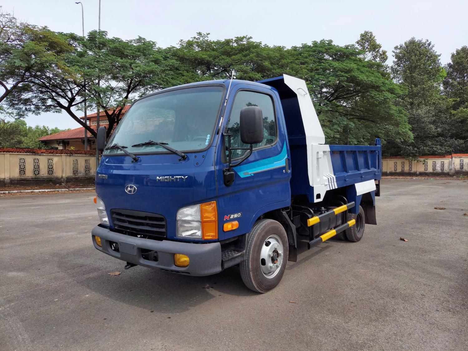 HYUNDAI MIGHTY N250 THÙNG BEN 1T9 - 2K4